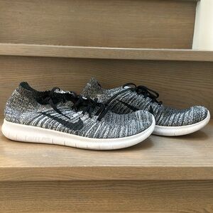 EUC 2017 Nike Free RN Flyknit size 13